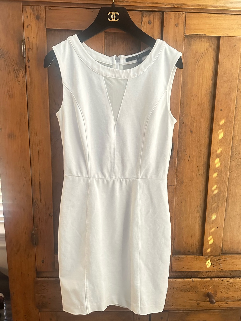 Guess White Sleeveless Mini Sheath Dress